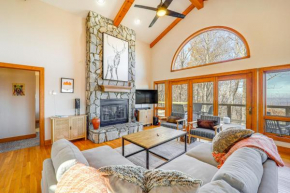 Deck, Fire Pit and Game Room Beech Mountain Retreat
